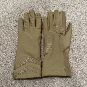 Isotoner women gloves
